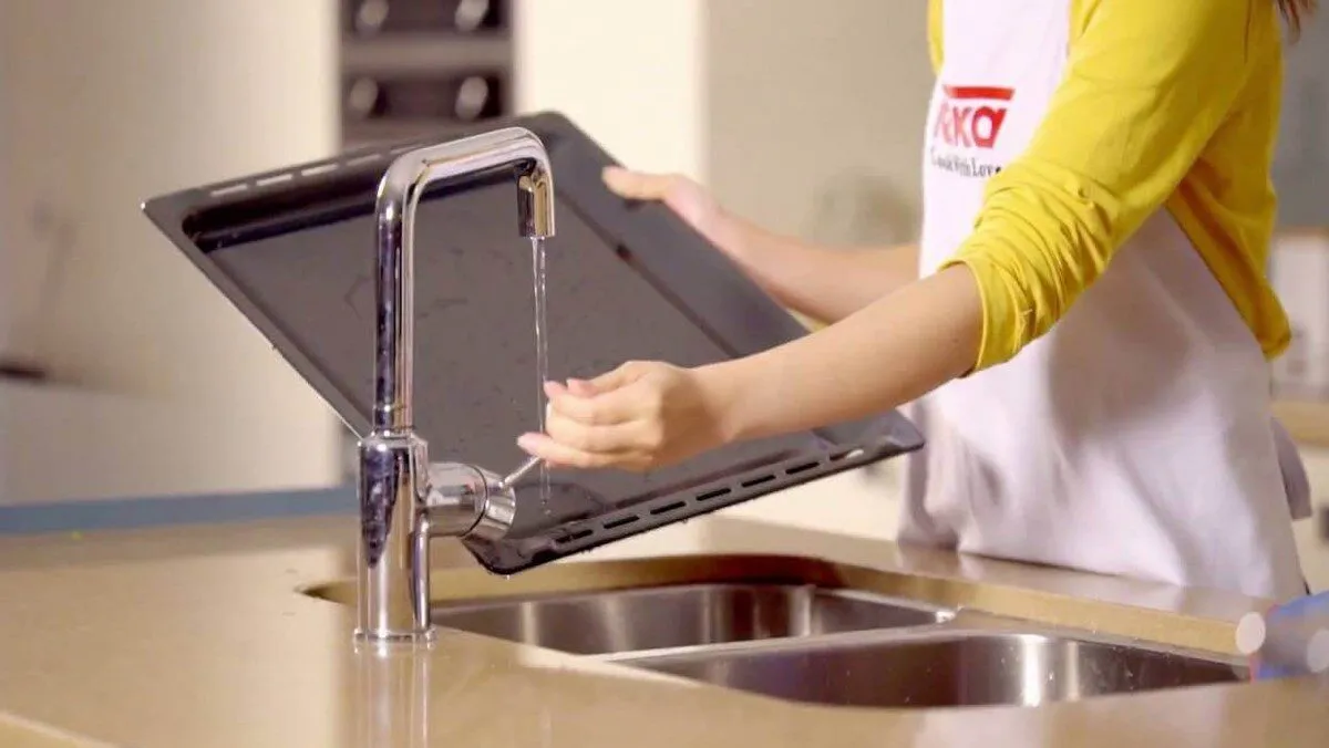 4 Cách Vệ Sinh Bếp Nướng Điện Sau Khi Nướng Thịt, Cá – Sạch Dầu Mỡ Hiệu Quả