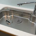 Tại sao bồn rửa chén bị đọng nước và cách xử lý triệt để?