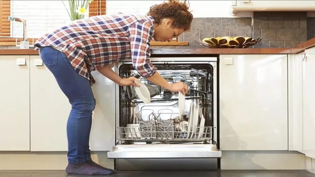 Máy rửa bát có tốn điện không? Công suất máy rửa bát bao nhiêu?