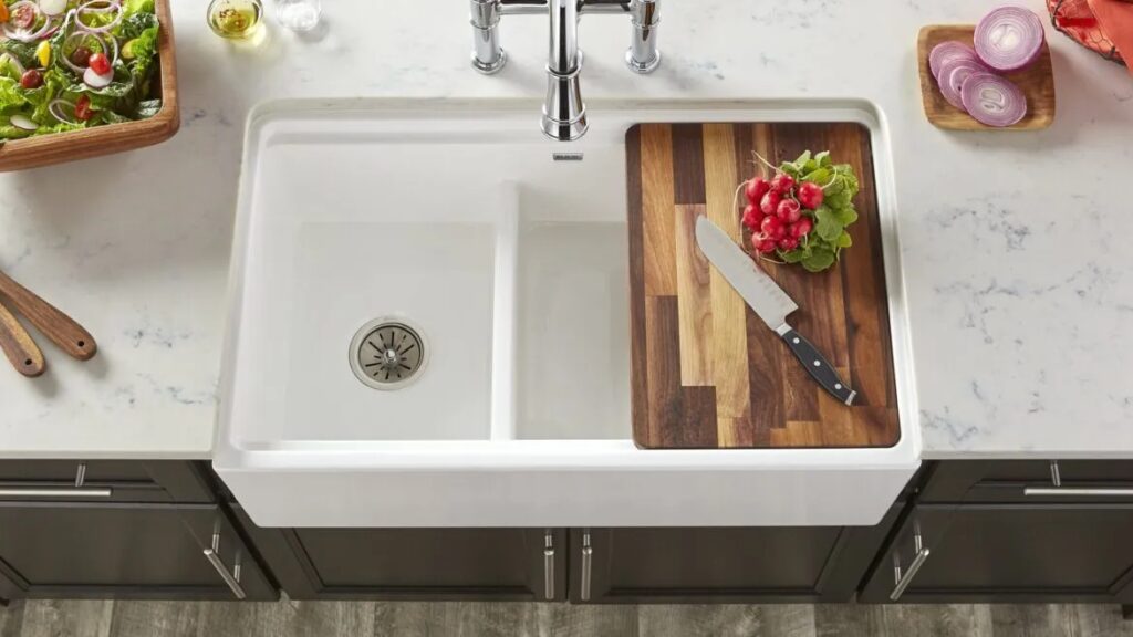 Có nên mua bồn rửa chén bằng sứ không? Review thực tế chi tiết cho bạn