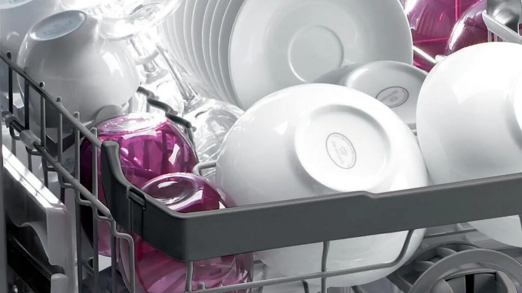 Hướng dẫn cách vệ sinh máy rửa bát công nghiệp đơn giản, nhanh chóng